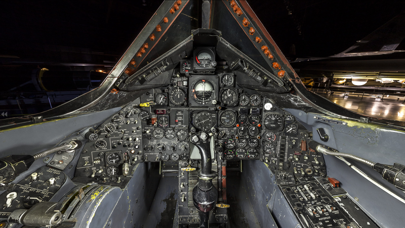Illustration for article titled Cuando su avión SR-71 Blackbird se desintegró a Mach 3, este piloto sobrevivió a una caída libre desde el espacio